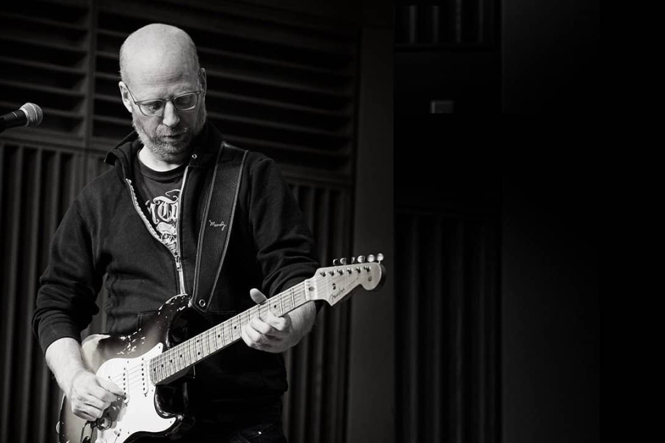 Oz Noy Performs Five Spot Blues